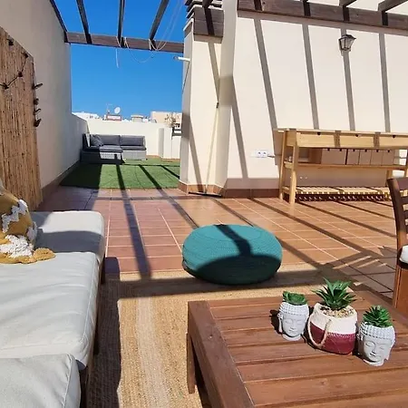Fast Wi-fi- Private Rooftop Terrace- 2 Bed コラレホ
