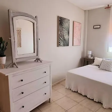 Fast Wi-fi- Private Rooftop Terrace- 2 Bed コラレホ